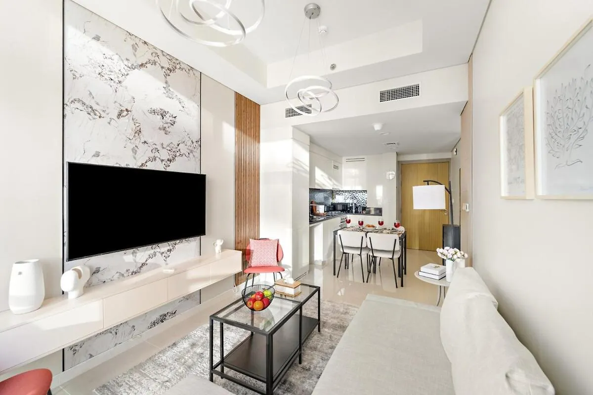 Apartment First Class 1Br Luxe Comfort Stylish Design Dubai United Arab Emirates