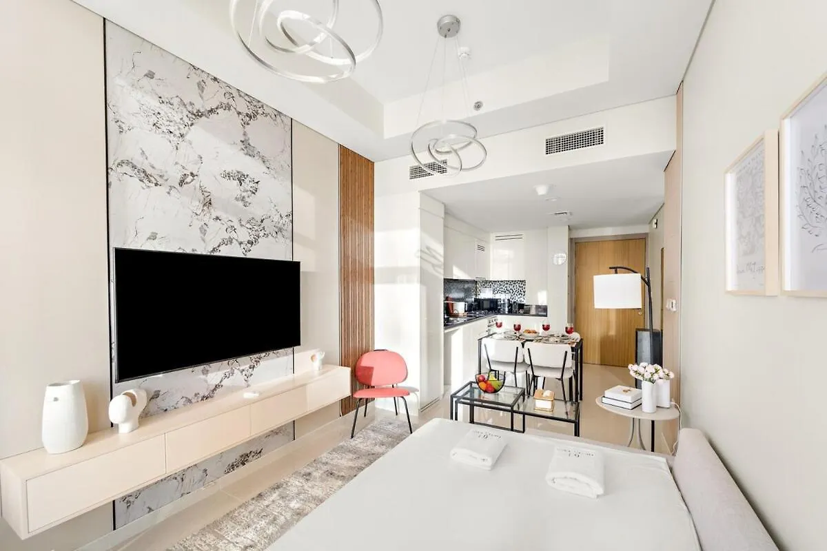 Apartment First Class 1Br Luxe Comfort Stylish Design Dubai
